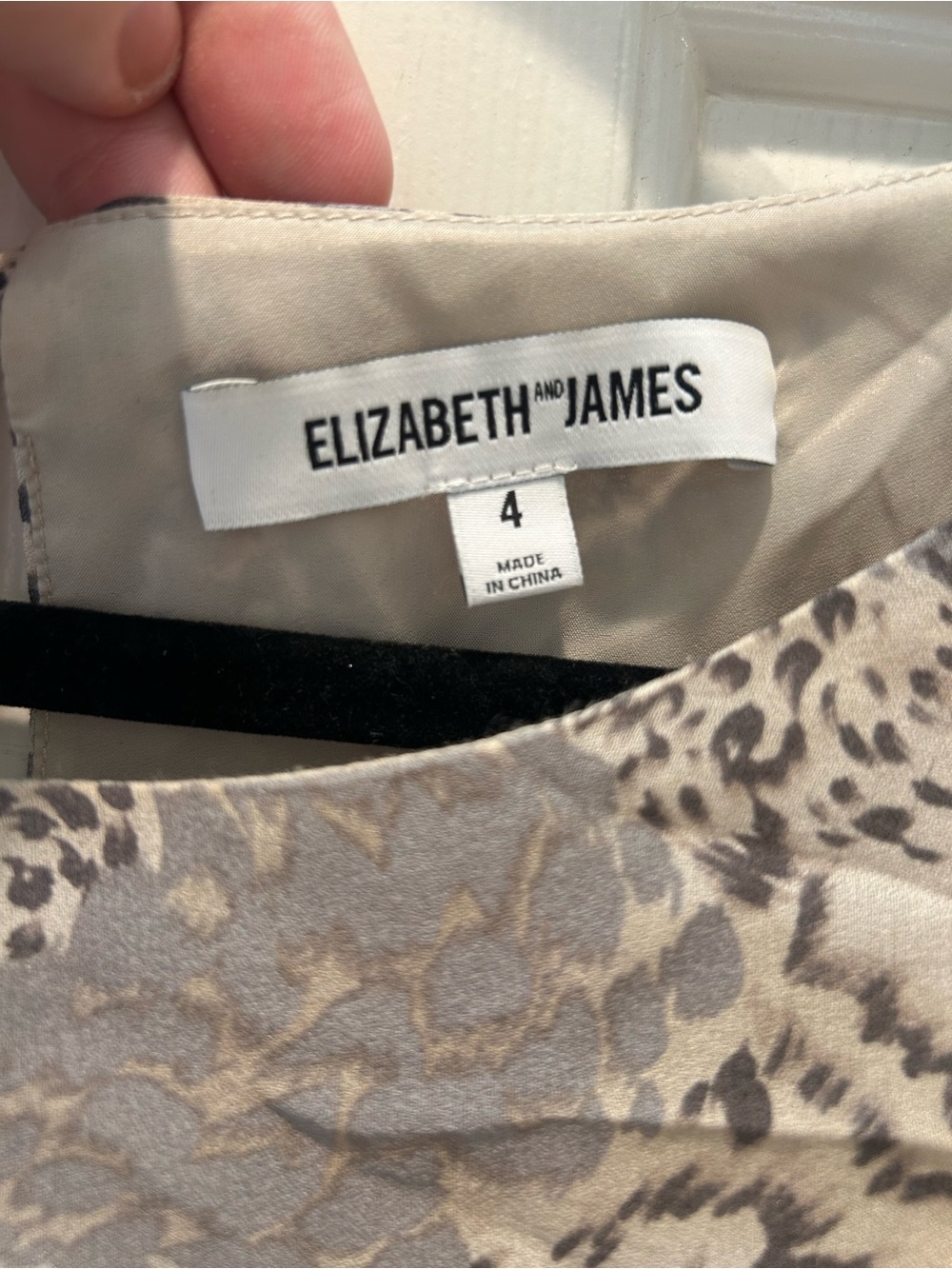 Elizabeth and James Animal Print Draped Long Sleeve Mini Dress Size 4 - Picture 4 of 16